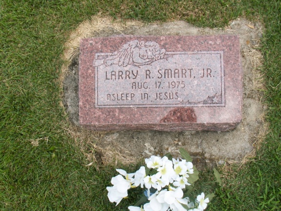 Larry R Smart Jr
